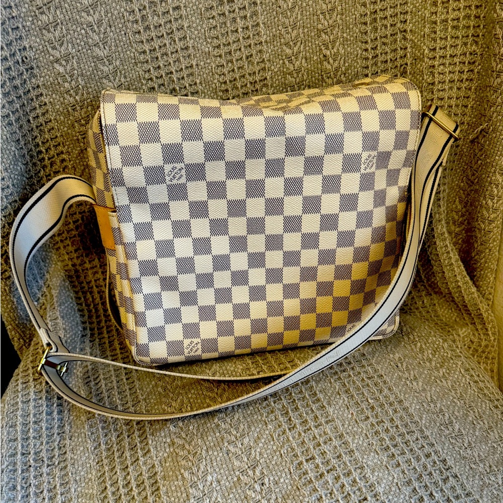 Pre-loved Authentic LOUIS VUITTON Damier Azur Naviglio canvas Shoulder Bag